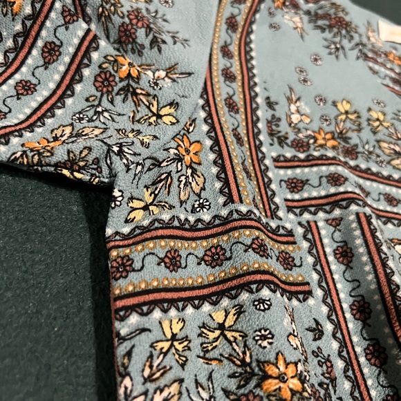 NWT. MONTEAU DRESS - Picture 3 of 6